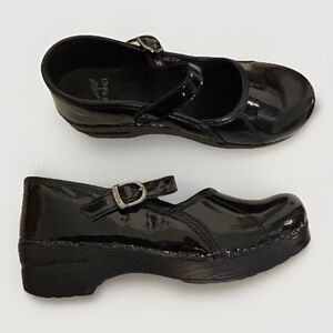 Dansko Marcelle Clogs Womens 38 (US 7.5-8) Black Patent Leather Mary Jane Shoe